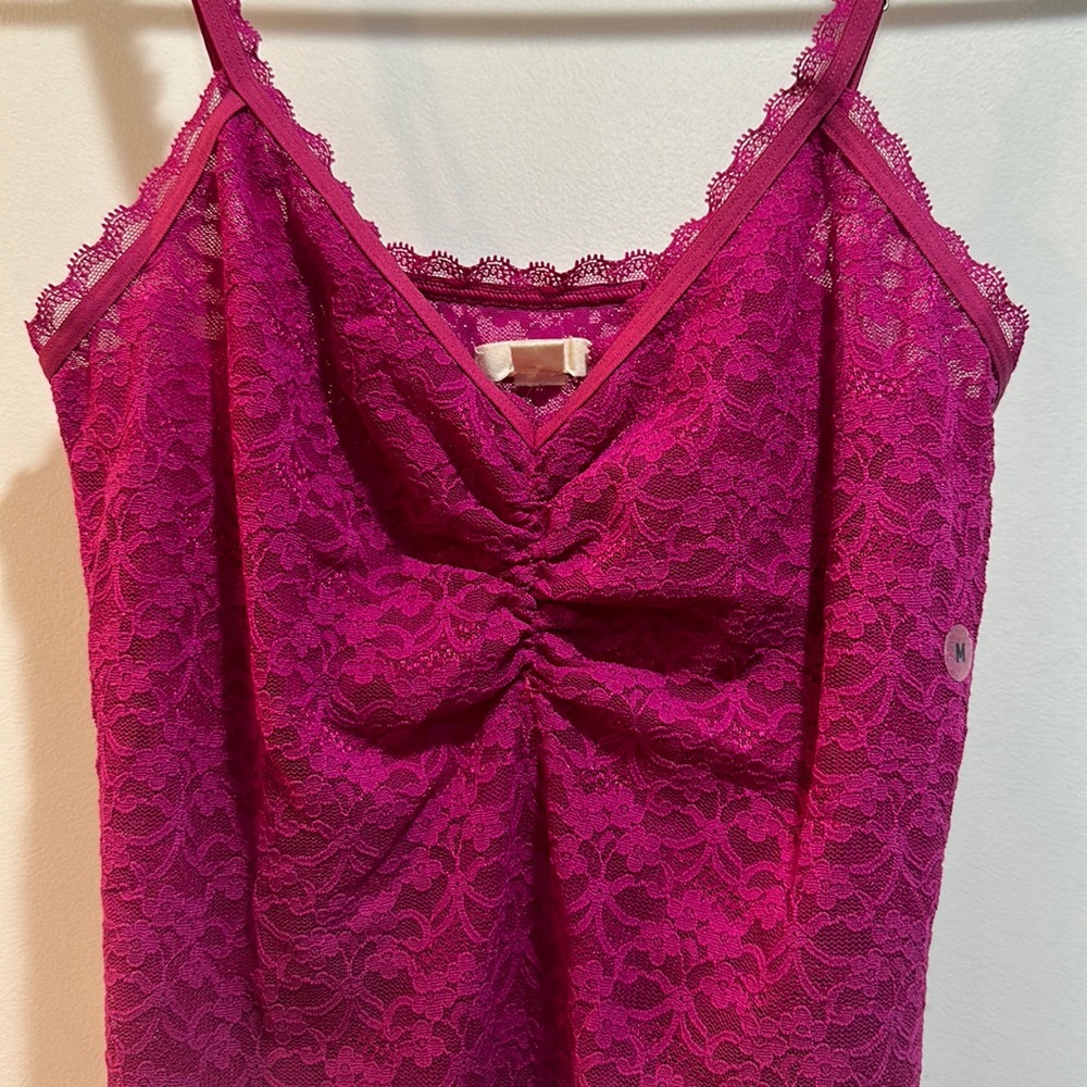 BRAND NEW AERIE Fushia lace camisole size M - Picture 2 of 5
